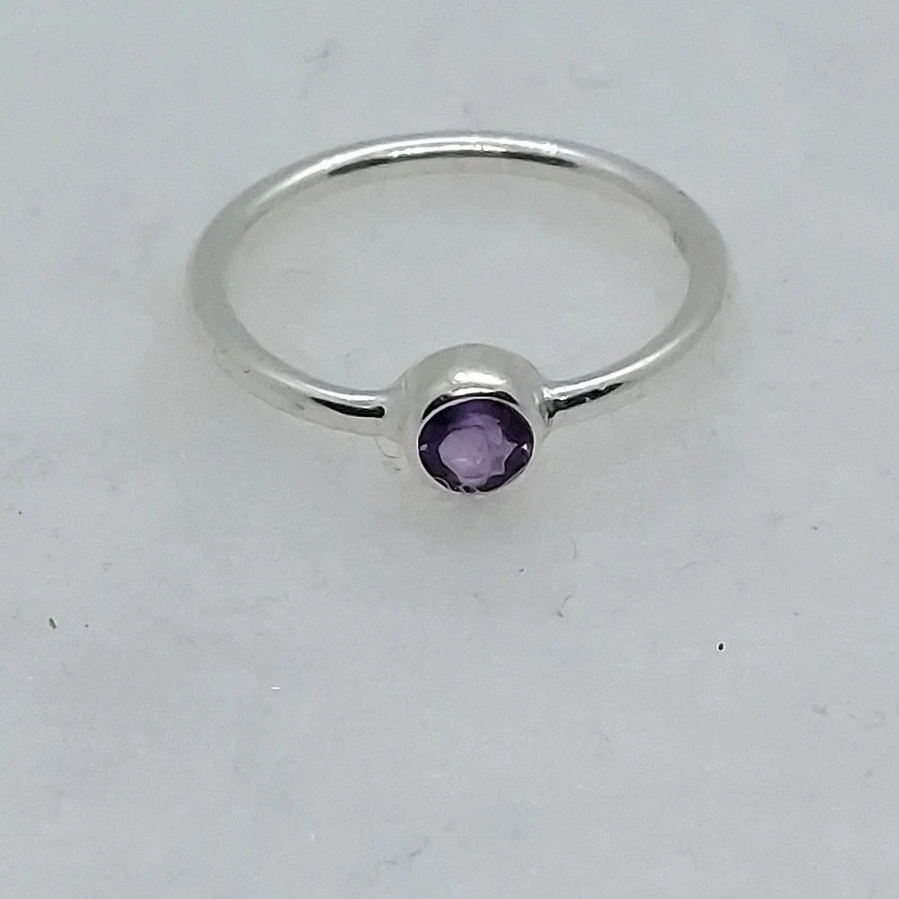 Ring Sterling Silver‎  amethyst minimalist size 5.75